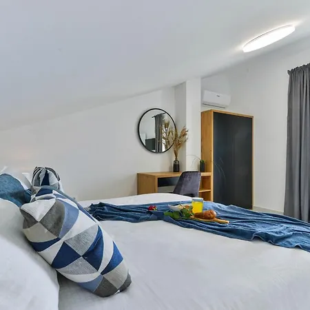 Villa Jomani With Heated Pool *